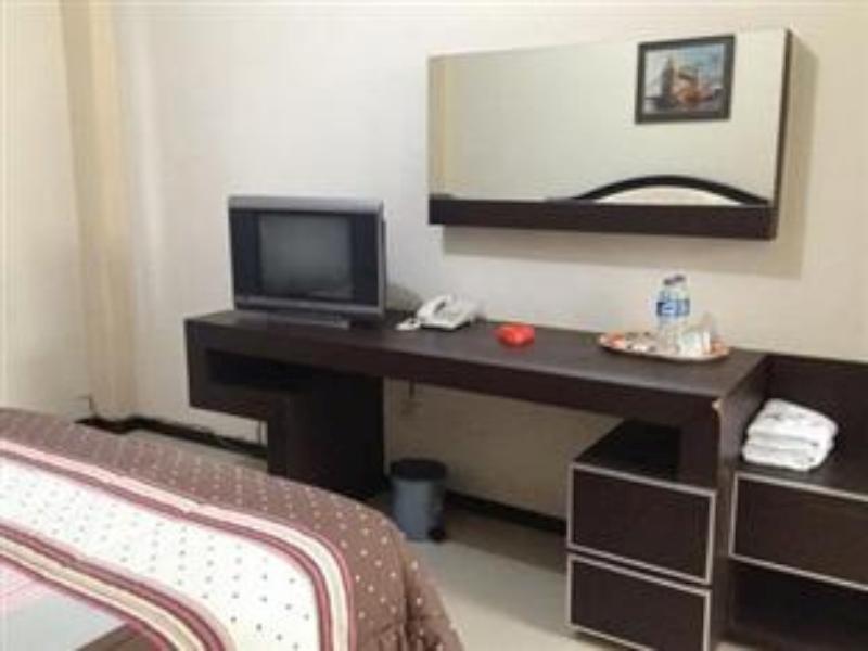 Hotel Galuh Anindita Джокьякарта Экстерьер фото