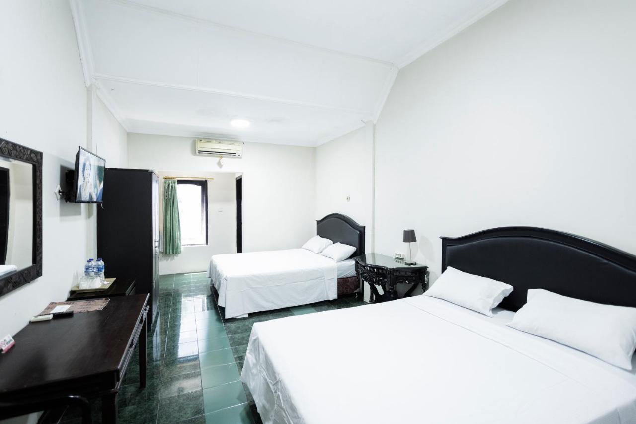 Hotel Galuh Anindita Джокьякарта Экстерьер фото